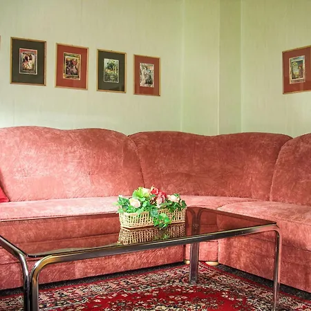 Lägenhet Herlikovice By Interhome *